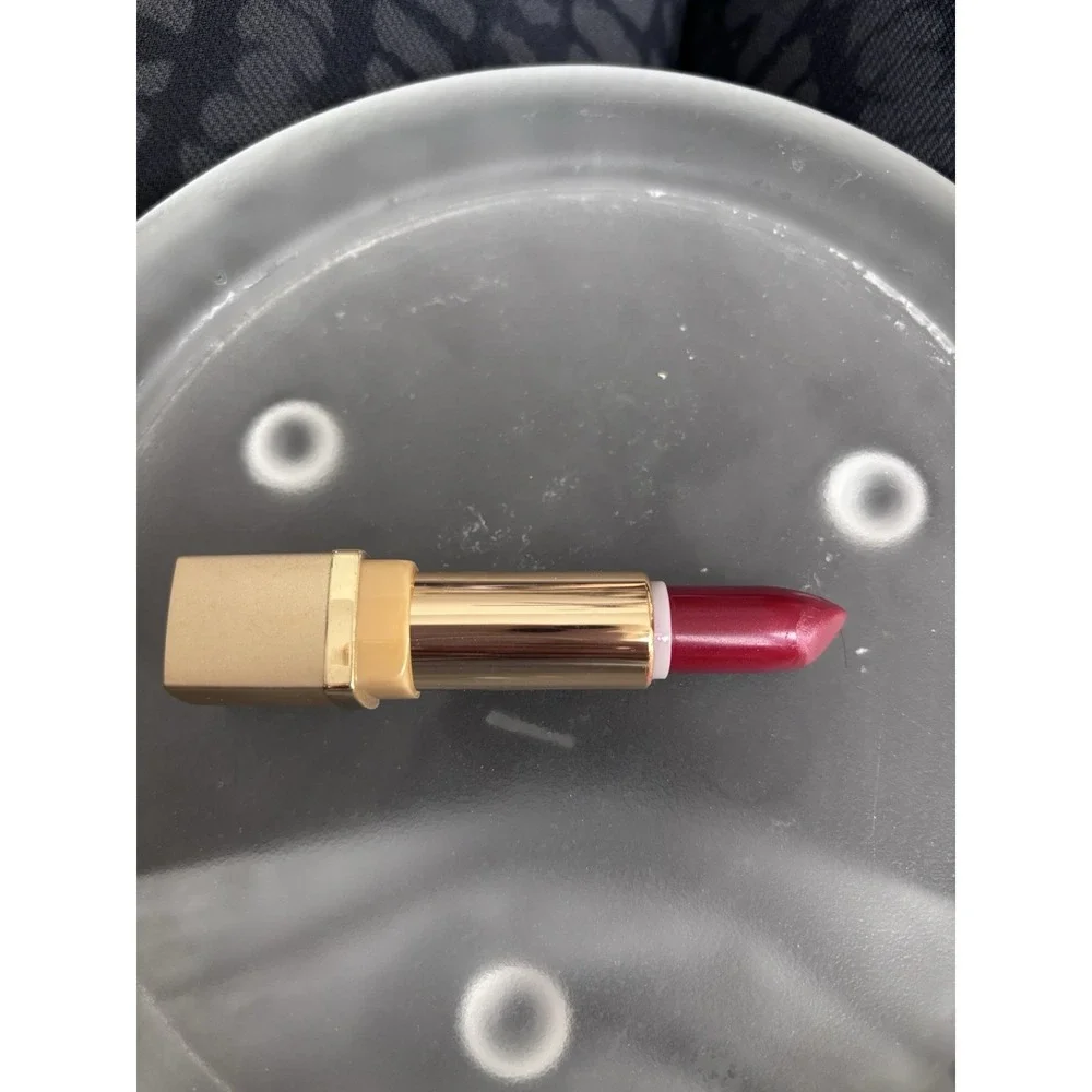 Estee Lauder. Pure Color Long Lasting Lip‎ Stick Maraschino  3720